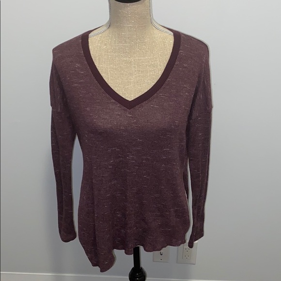 Burgundy Aritzia Wilfred Sherbrooke sweater - Picture 3 of 5